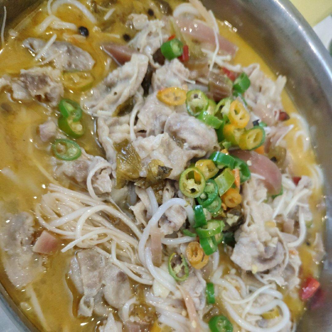 酸汤肥牛