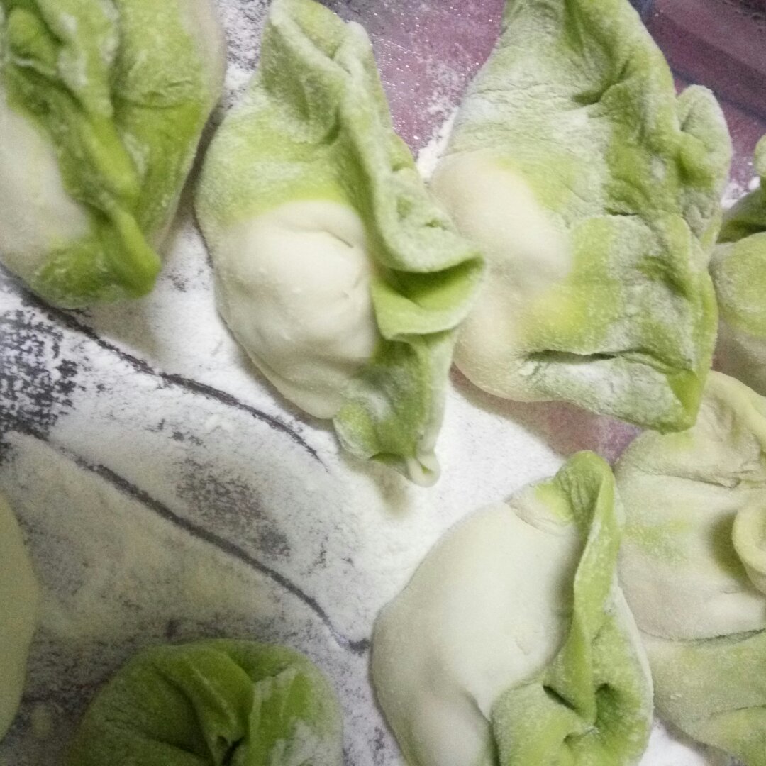 翡翠白玉白菜饺子详细版（附翡翠白玉白菜饺子包法，翡翠白玉饺子皮两种制法，面包机和面，翡翠白玉烧卖，各种馅料搭配）