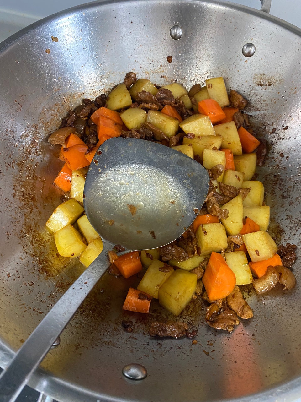 土豆胡萝卜焖面的做法 步骤16
