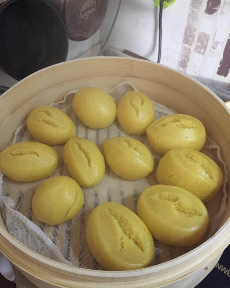 自然开花的南瓜馒头（刀切馒头和南瓜造型）