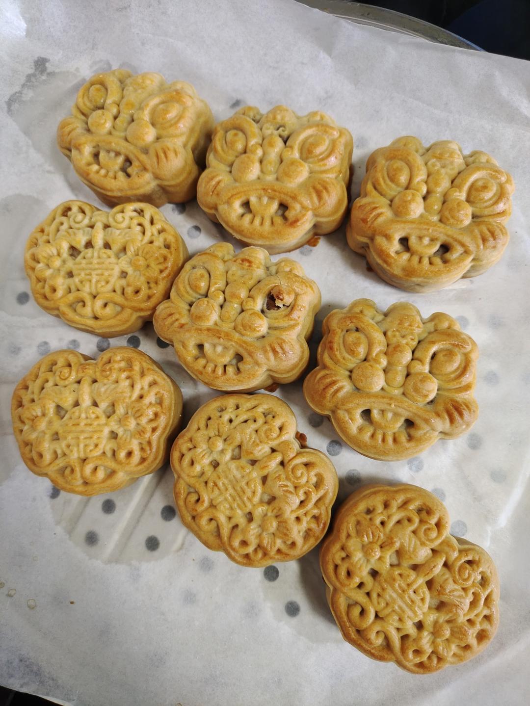 广式月饼—蛋黄莲蓉月饼