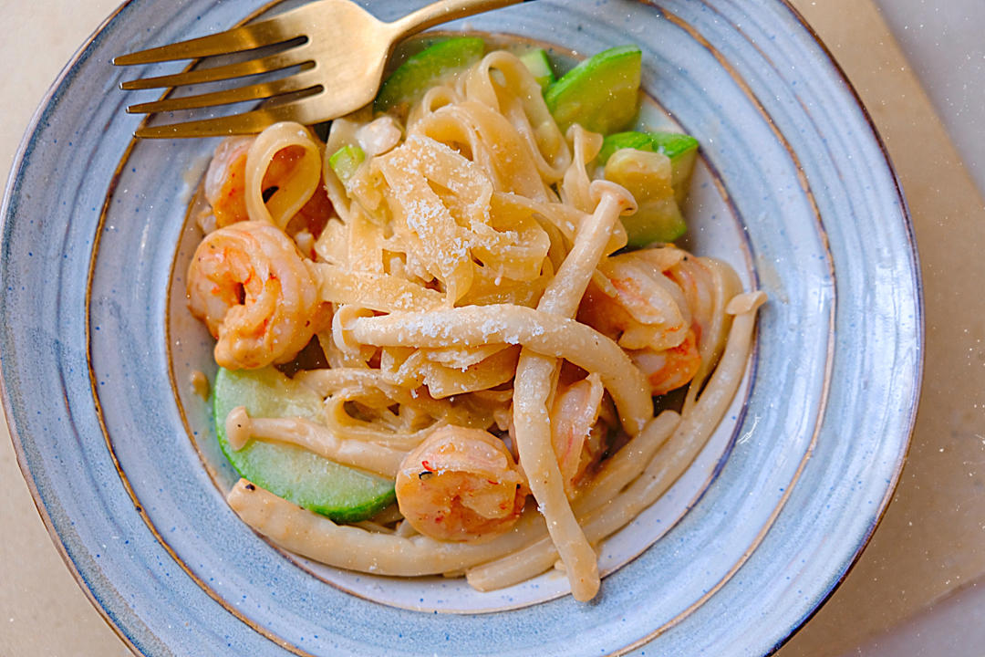 豆乳海鲜芦笋意面【健康一锅端】