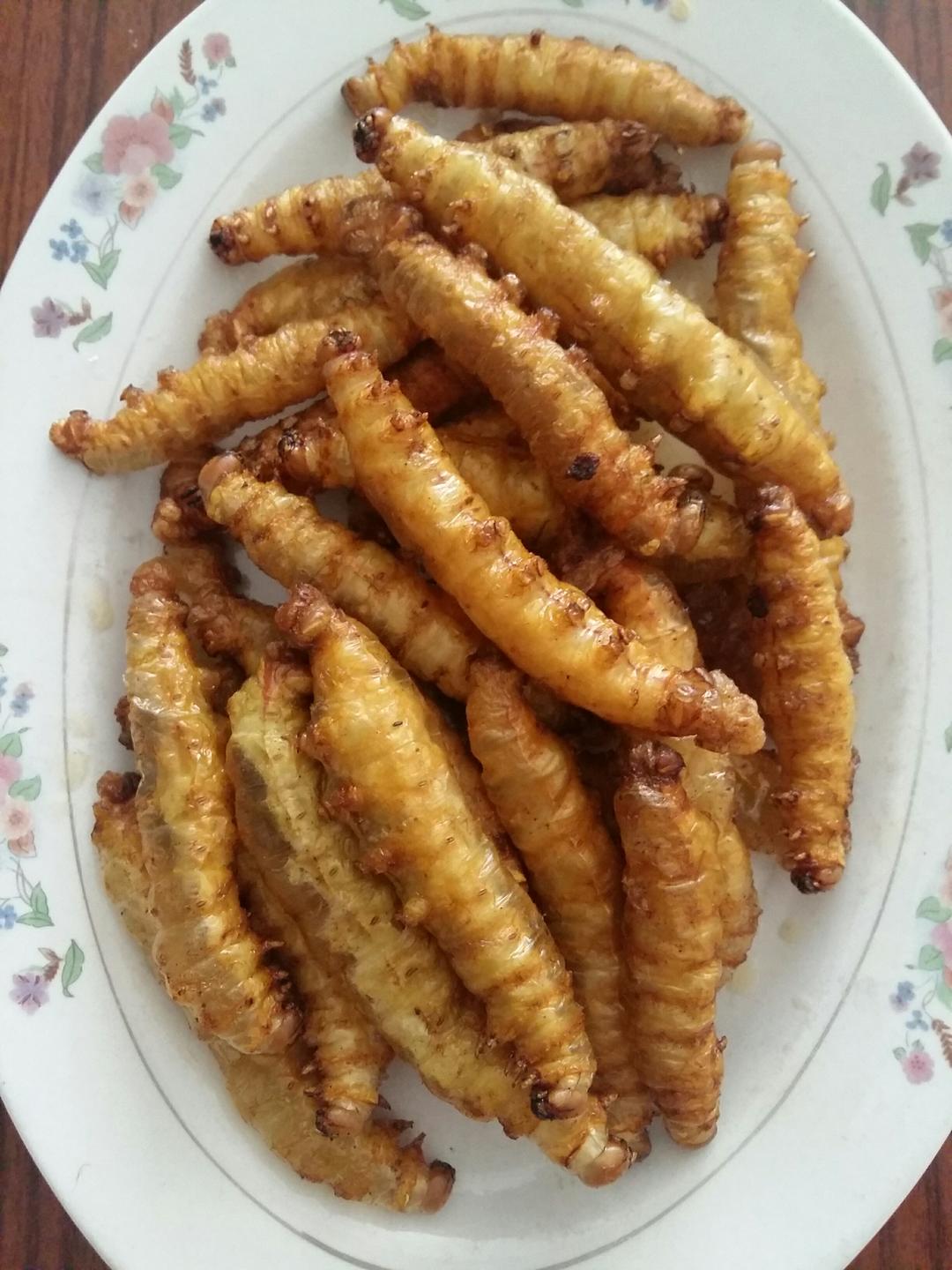 banbanma做的东北大虫子油炸