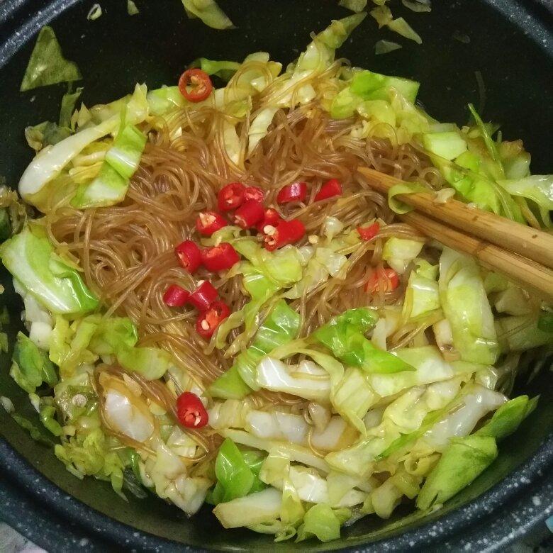 最近爱吃粉丝粉条～包菜炒粉丝