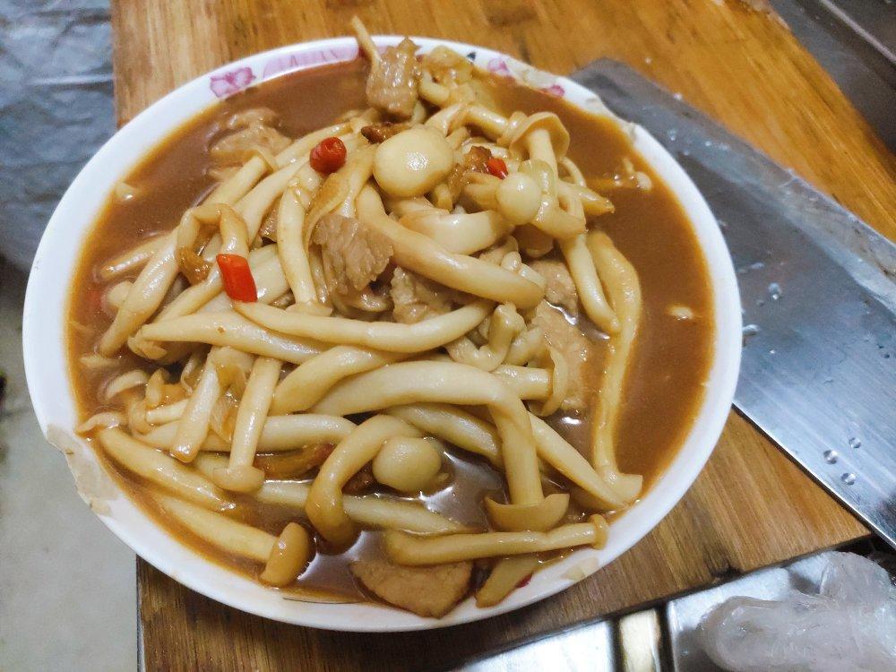 白玉菇炒肉片