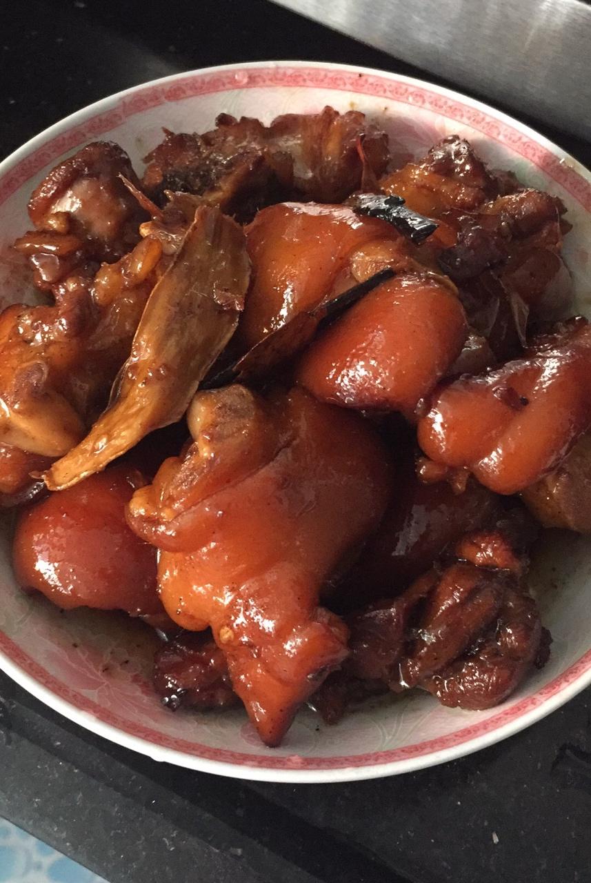 吖吖吖娜娜做的红烧猪蹄