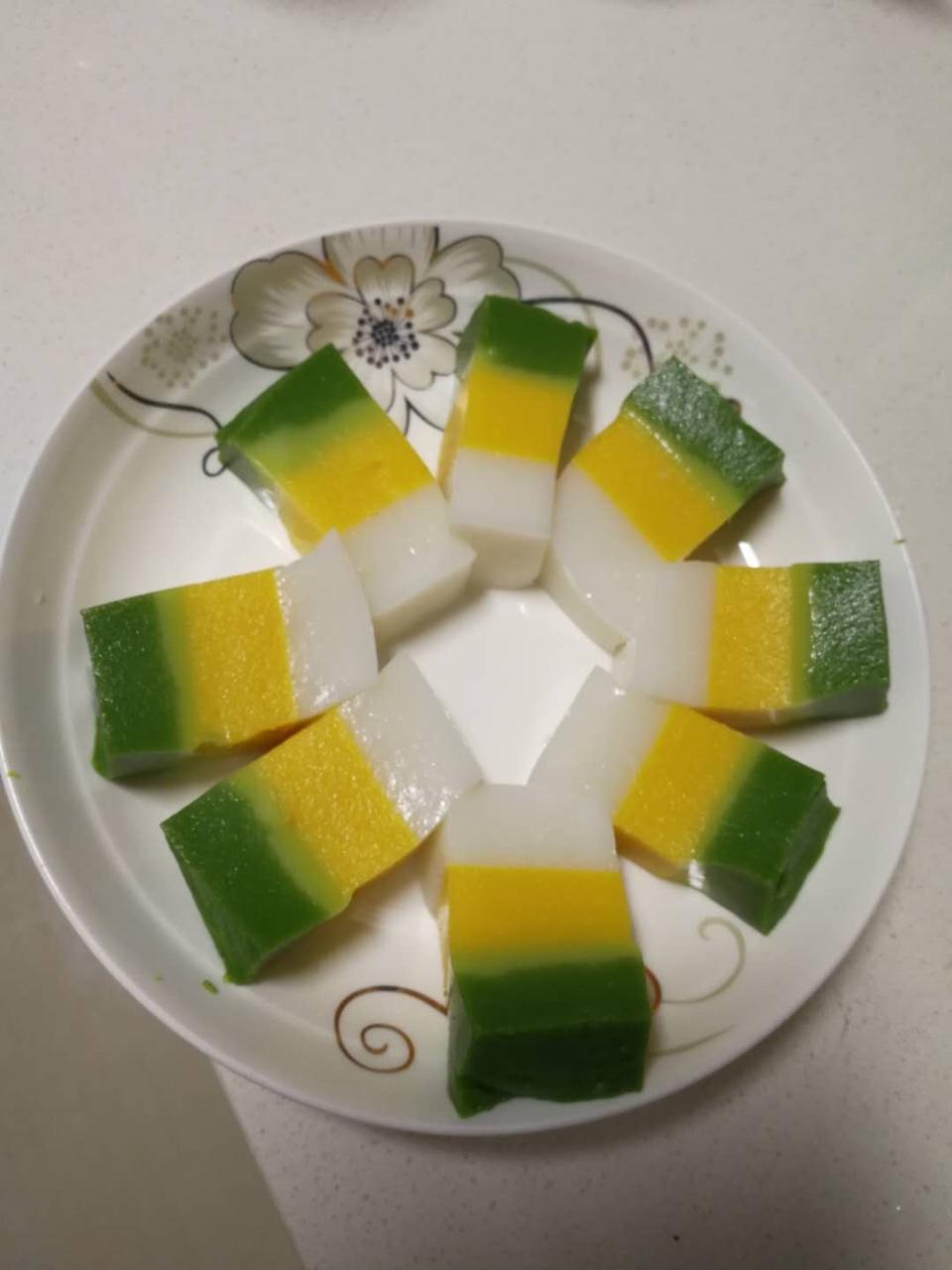 小娜15846221086做的彩色猪皮冻