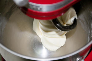 经典版蛋黄酥 高颜值中式传统美食 最顺手的配方&最详细的制作过程及各种注意事项的做法 步骤5