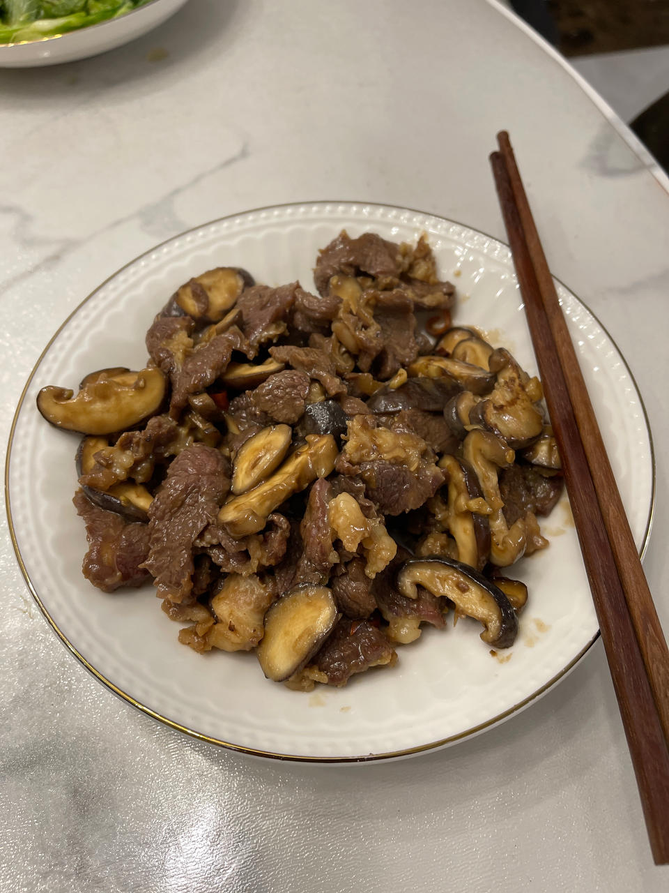 牛肉炒香菇