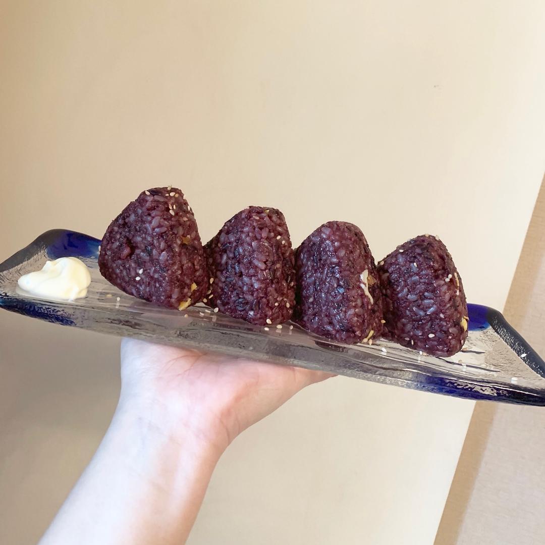 pandaxin做的红糙米肉松芝士饭团