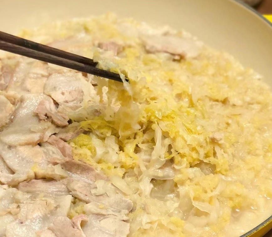 酸菜炖五花肉