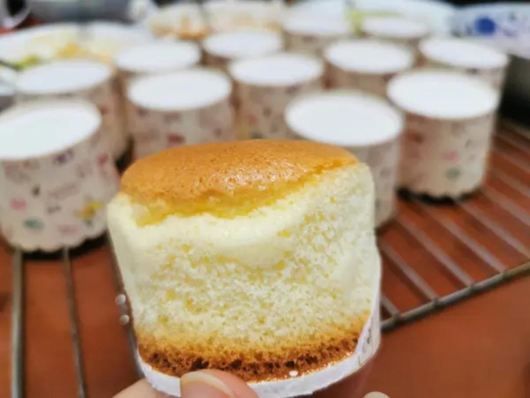 纸杯蛋糕 8寸戚风蛋糕的量