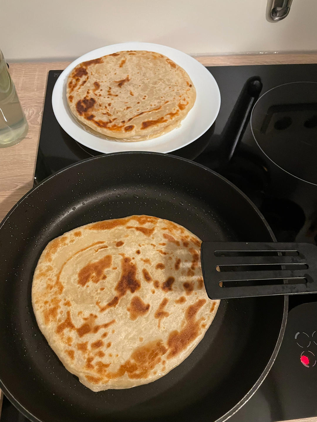 烙饼不硬的小窍门 掌握了你也能看出柔软多层凉了不硬的小油饼