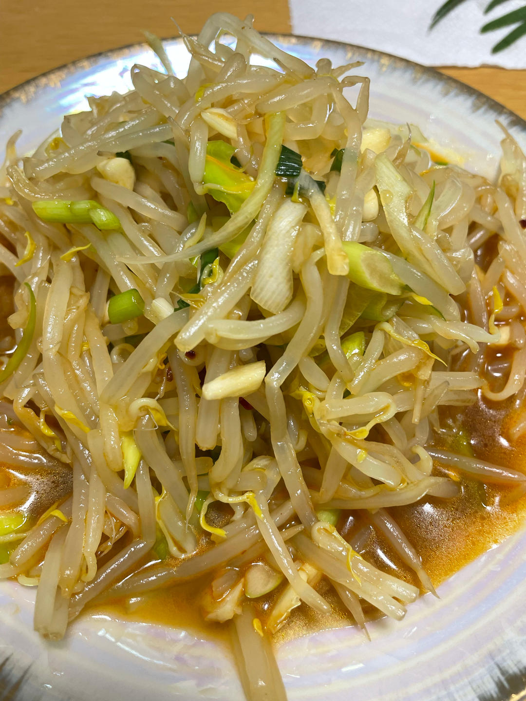 一上桌就会被哄抢光的，爽口凉拌菜豆芽粉丝