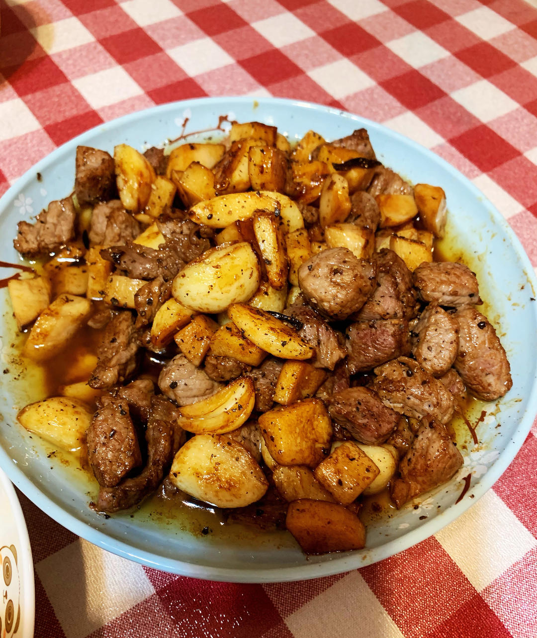 听起来就很好吃的黑椒蒜子牛肉粒