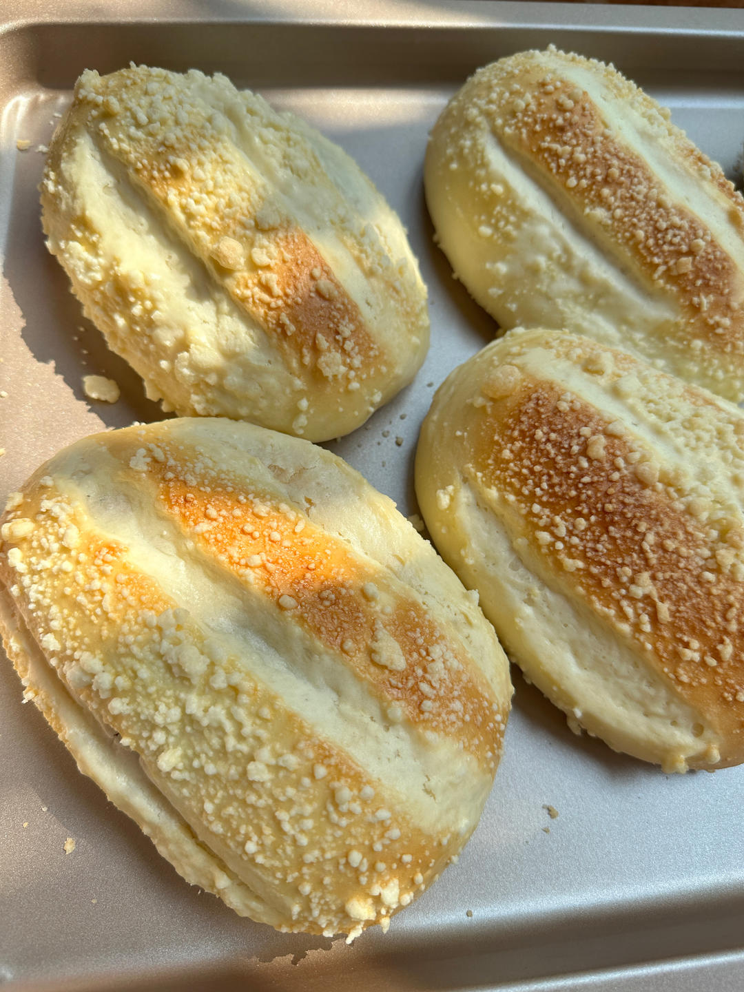 芋泥咸蛋黄软欧包