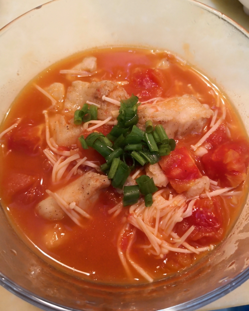 番茄龙利鱼汤（轻松食）的做法