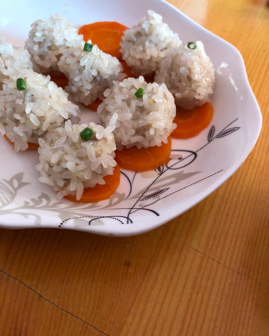 馋猫北北做的蒸糯米丸子