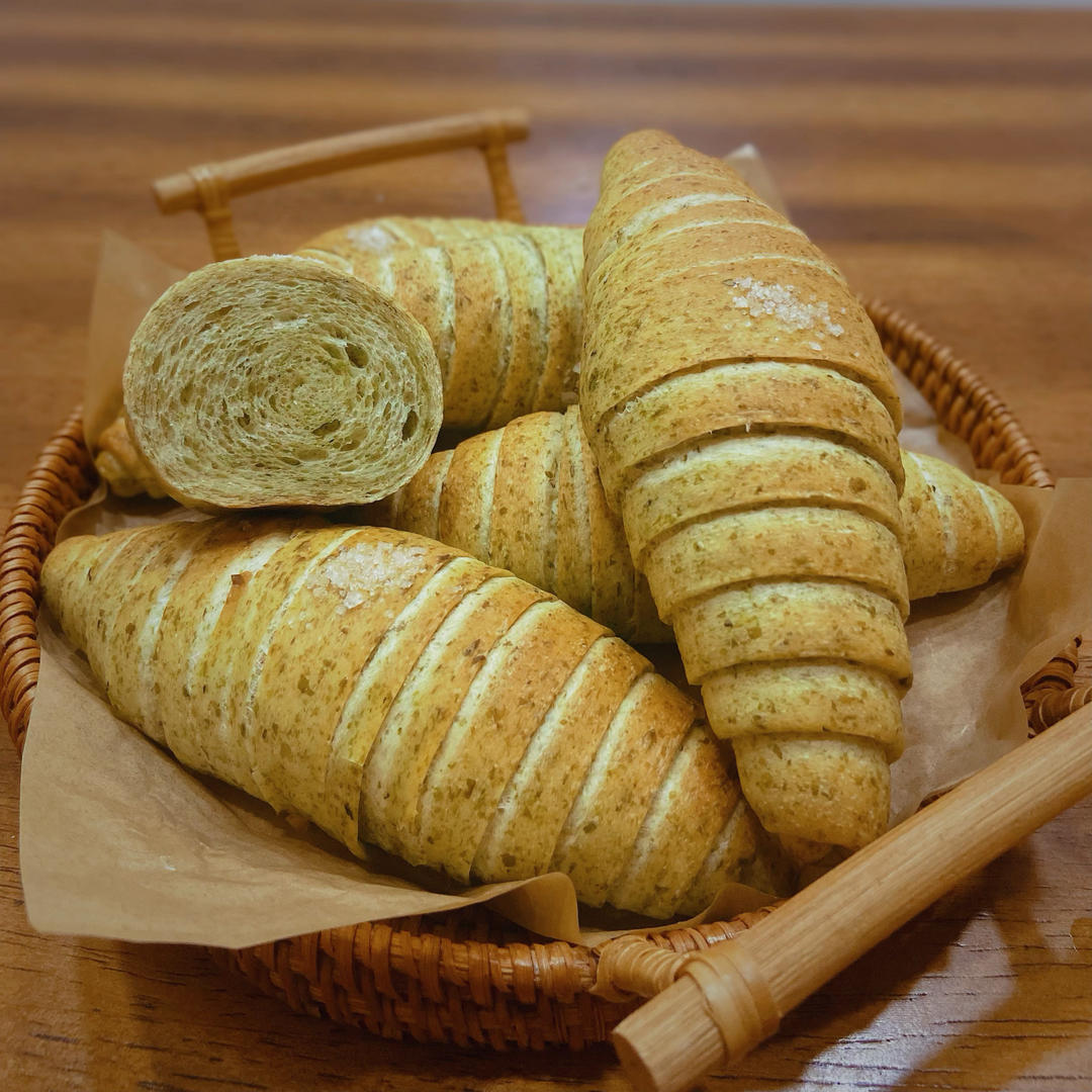 蒜香芝士海盐卷｜盐面包｜盐可颂