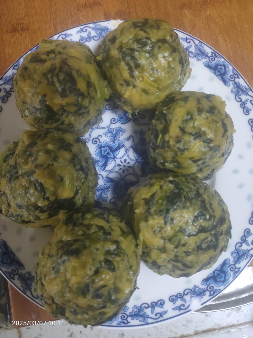 低卡菠菜鸡蛋菜团子