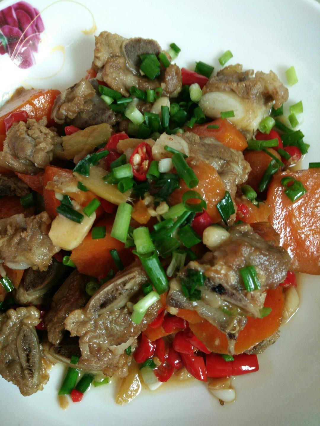 胡萝卜烧排骨