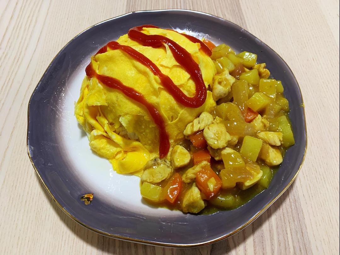日式咖喱鸡蛋包饭