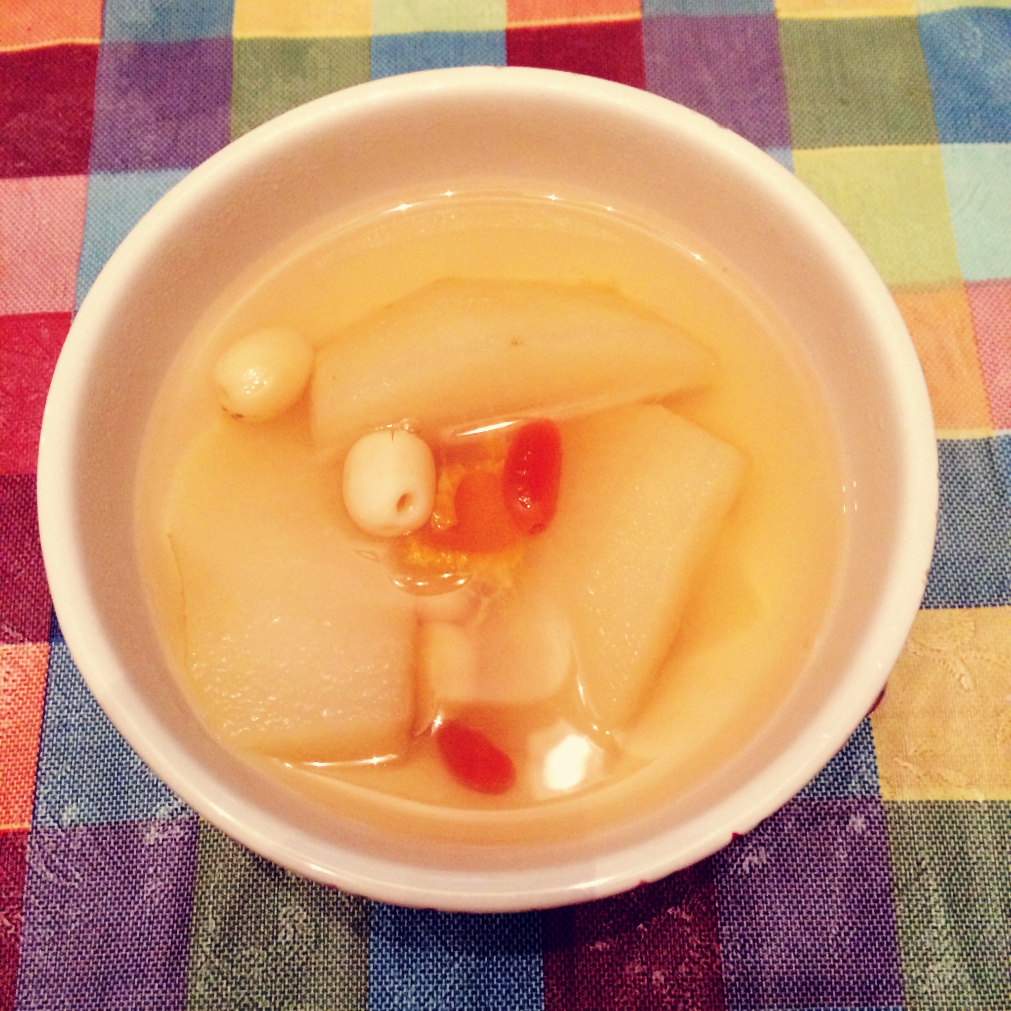 捏捏猫_d869做的止咳润喉梨汤