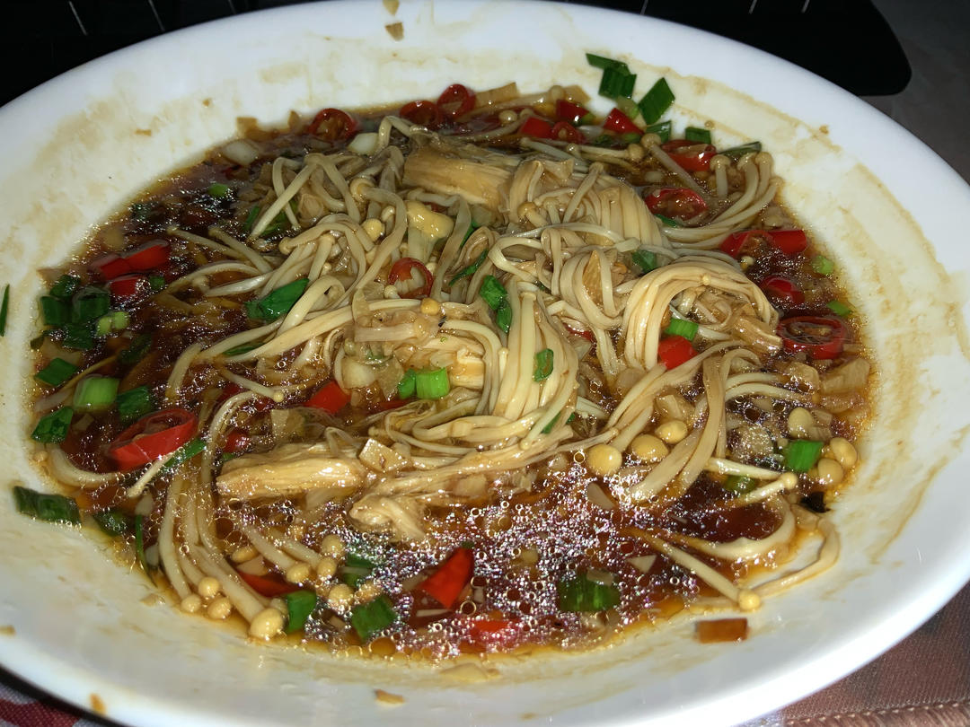 超级下饭的蒜蓉金针菇！好吃到爆