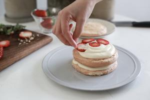 草莓奶油达克瓦兹【北鼎烤箱食谱】的做法 步骤10