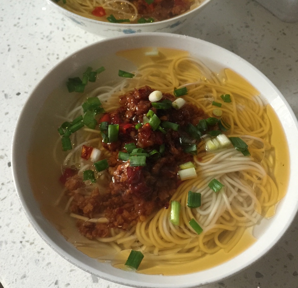 老上海辣肉面