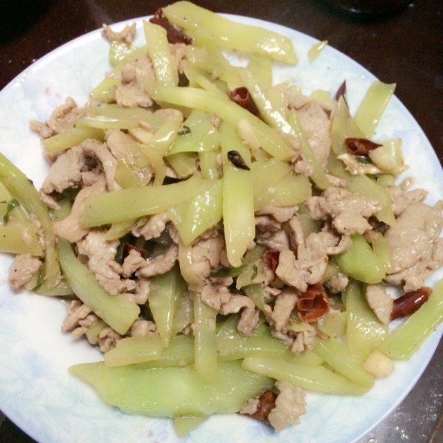 莴笋炒肉丝