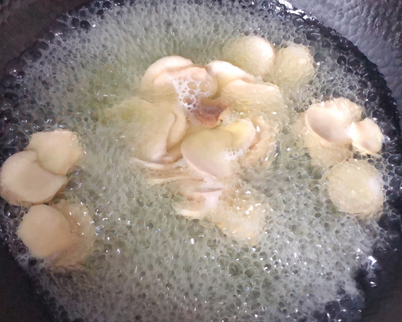 杏鲍菇炒荷兰豆的做法 步骤4