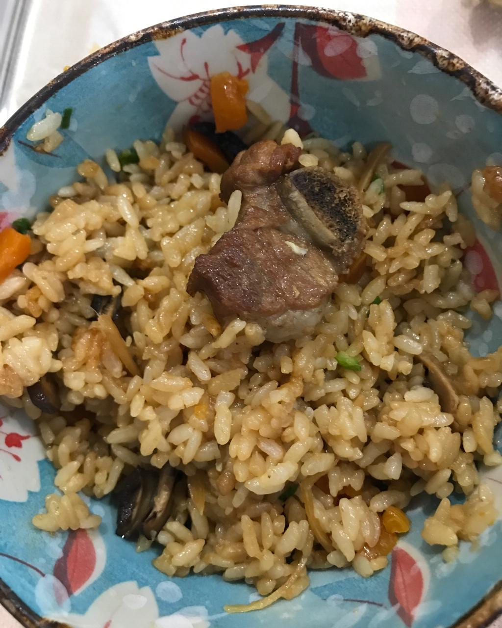 喷香排骨焖饭（爆好吃）