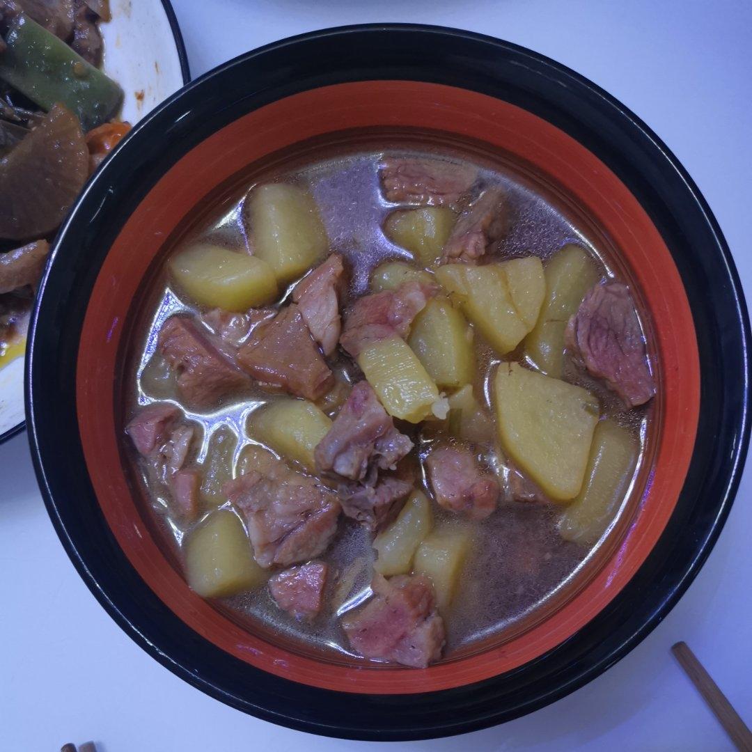 巨下饭的土豆炖牛肉