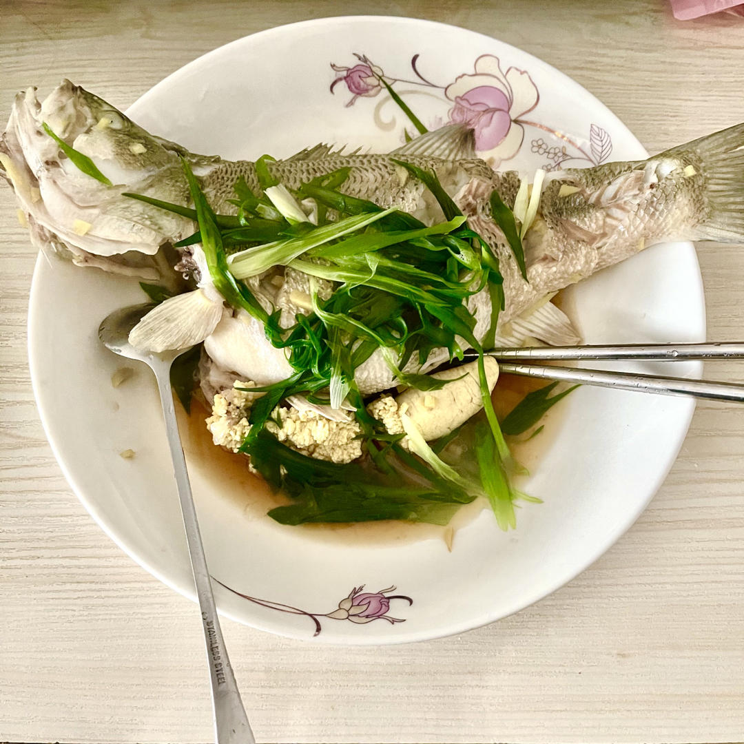 蒸鲈鱼