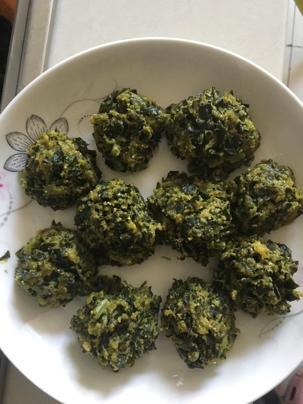 菠菜团子