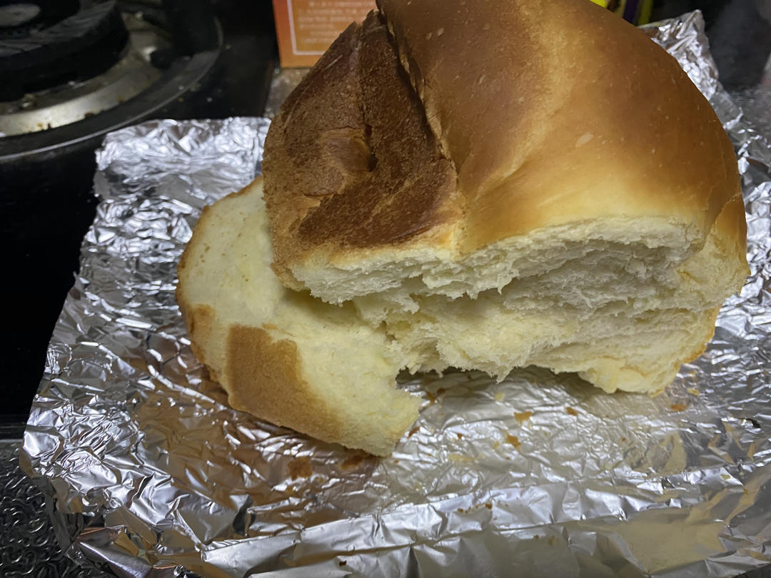 用烤箱自己做面包--手工牛奶吐司面包