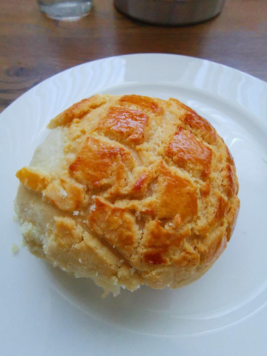 好吃到炸裂的港式菠萝包（附带制作酥皮的小视频）