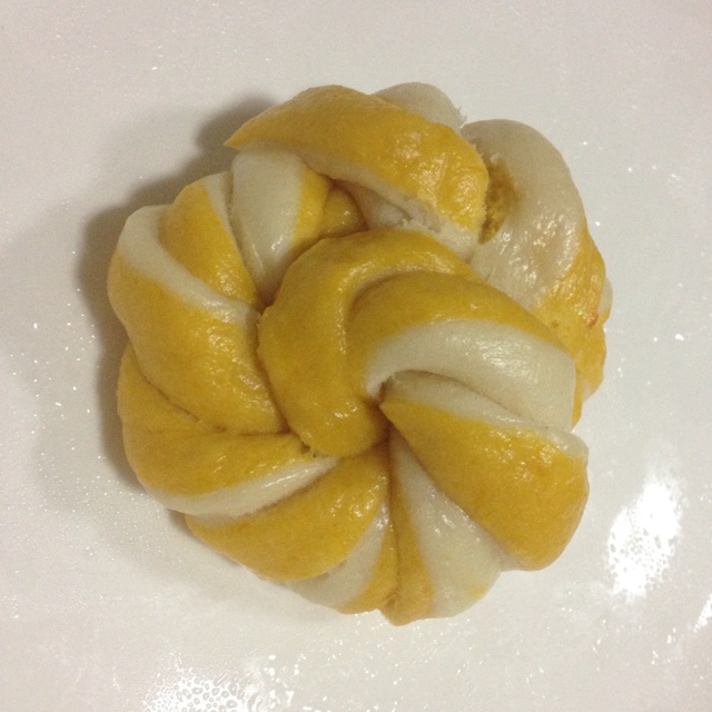 南瓜双色花卷馒头