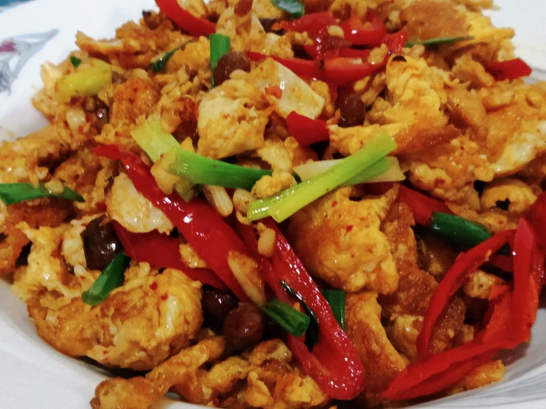 盐豆炒鸡蛋