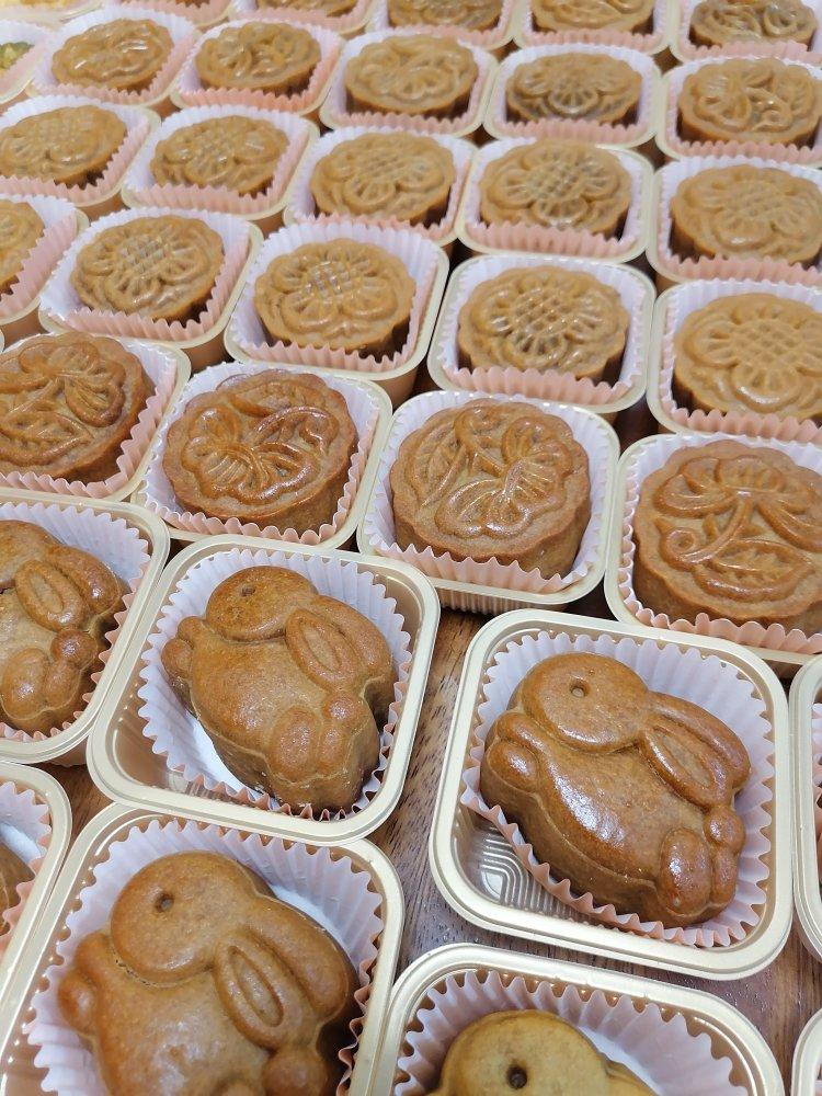 黑（红）糖月饼