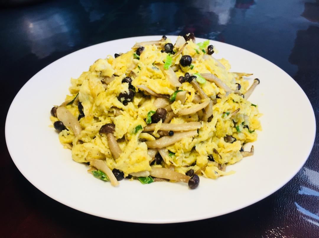 娃娃f216做的蟹味菇滑蛋