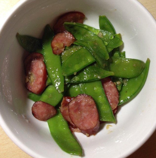 腊肠炒荷兰豆