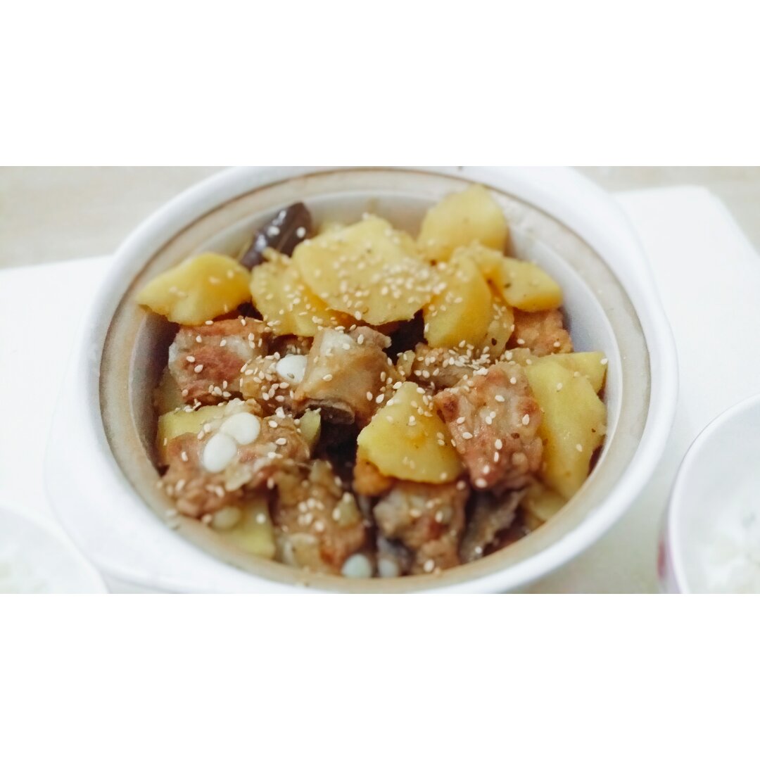 排骨炖土豆