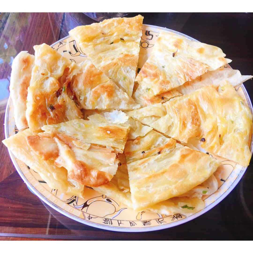 可爱的大圣做的家常手抓饼