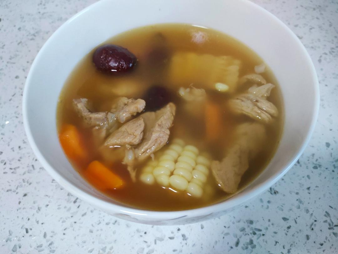 连吃三碗的玉米山药排骨汤