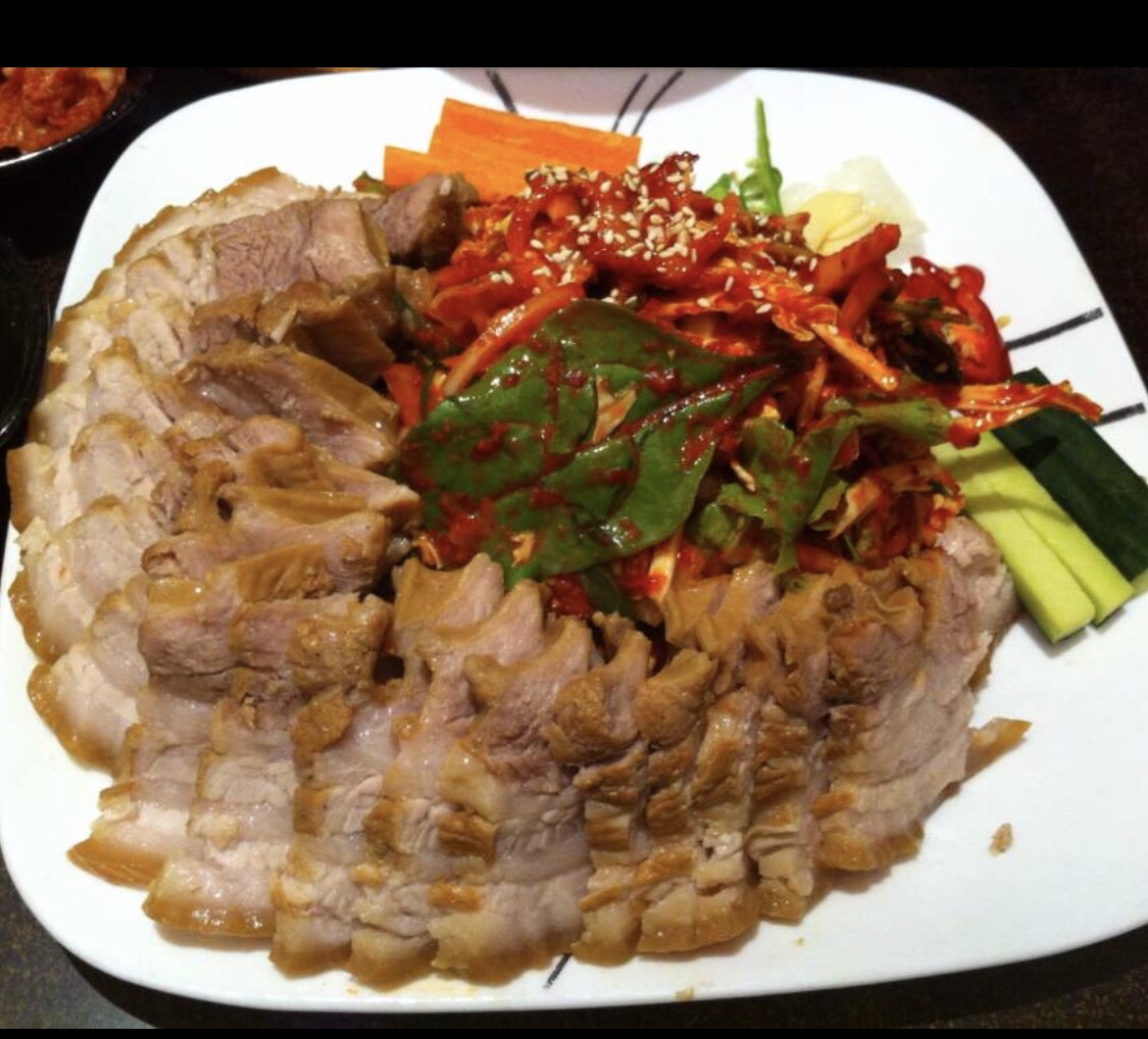 韩式菜包肉—经典美味又简单的韩式水煮猪五花Bossam的做法