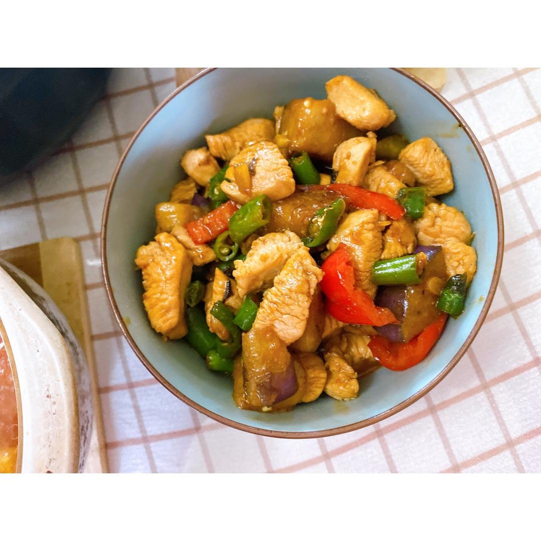 请给我十碗米饭的米饭杀手！辣椒炒肉！（小炒肉）