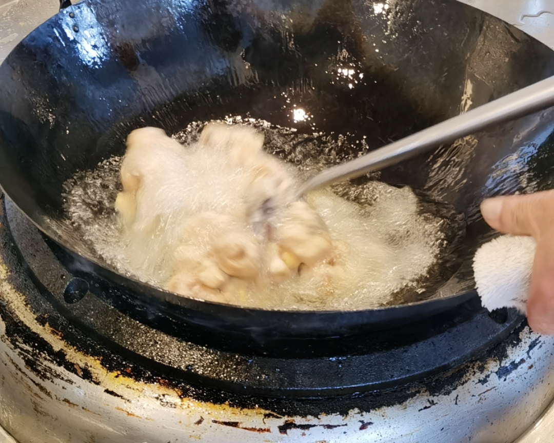 港式咖喱鸡的做法 步骤3