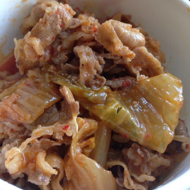 辣白菜炒五花肉